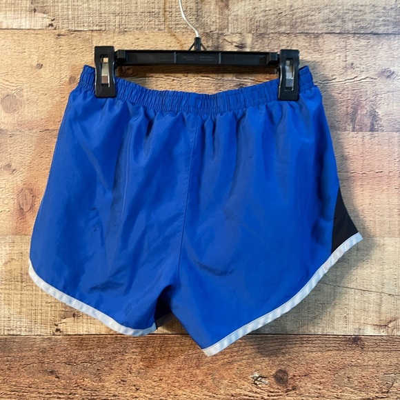 Nike athletic Shorts - Picture 4 of 4
